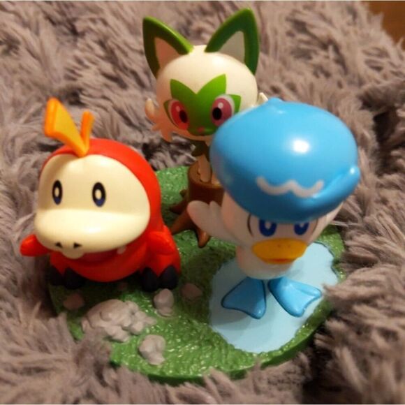 Pokemon Nintendo Figurines - Picture 2 of 3